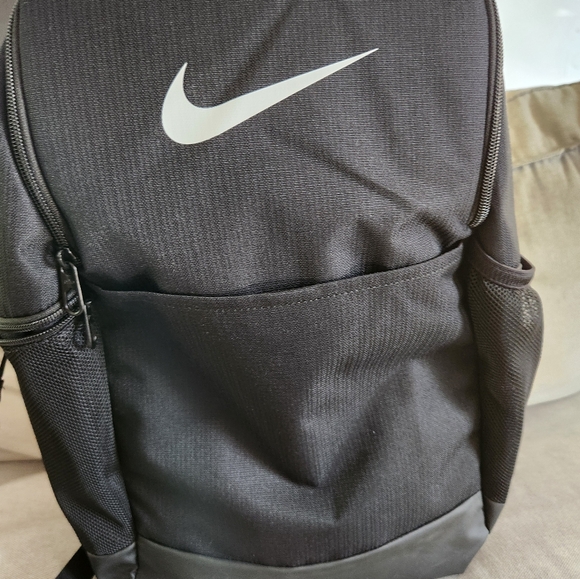 Nike Backpack - Picture 4 of 11